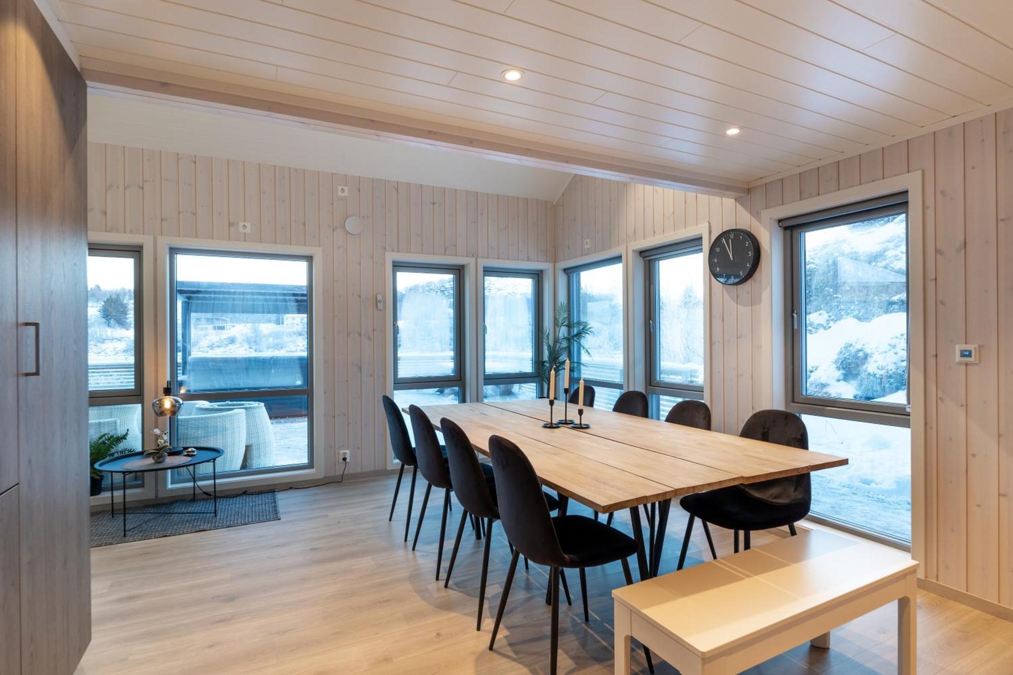 Vikran Seaside Lodge Straumsjoen Kültér fotó